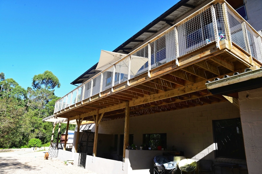 8 Bedroom Property for Sale in Hoekwil Western Cape